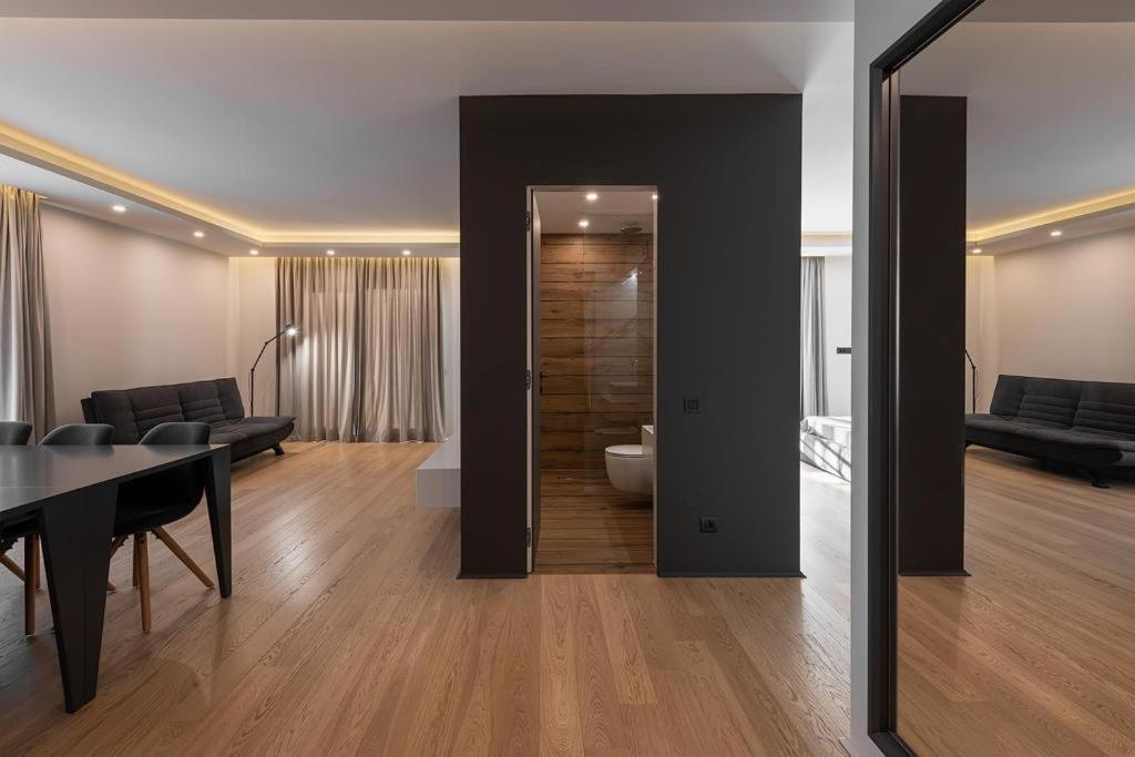 Sauna&jacuzzi Apartment *